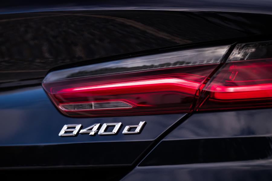 Логотип BMW 840d xDrive M Sport (G15) 2018 года  (UK) (фото 22 из 40)